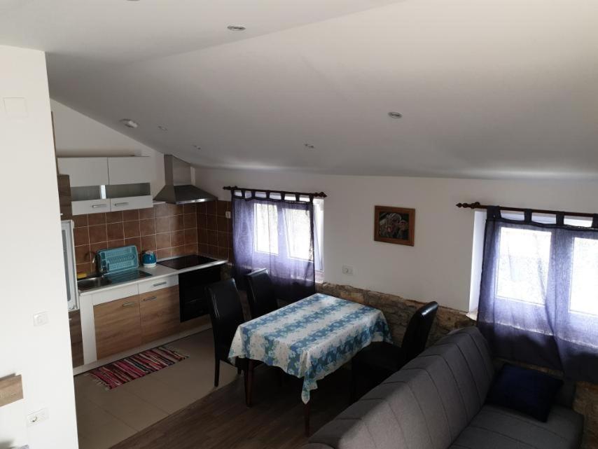 Penthouse Prvic Luka Apartment Екстериор снимка