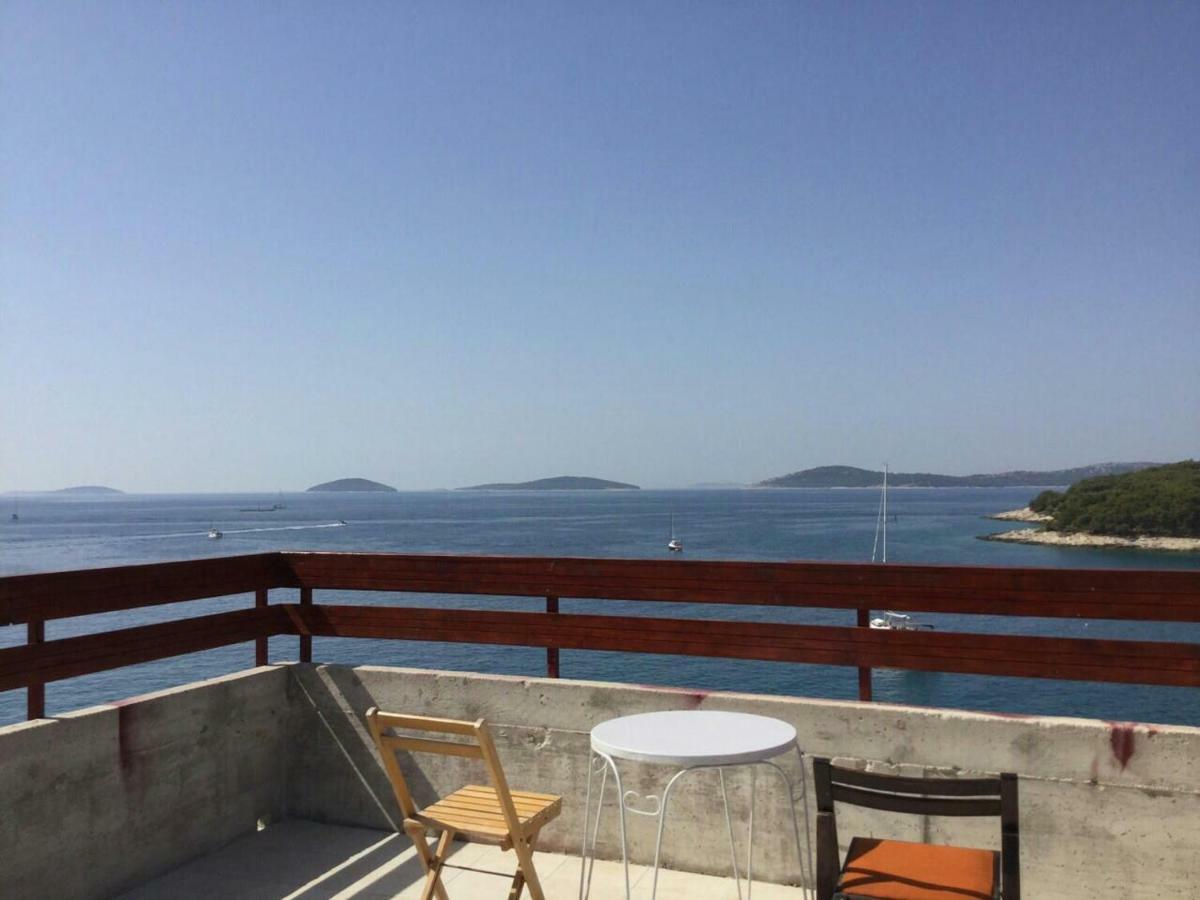 Penthouse Prvic Luka Apartment Екстериор снимка